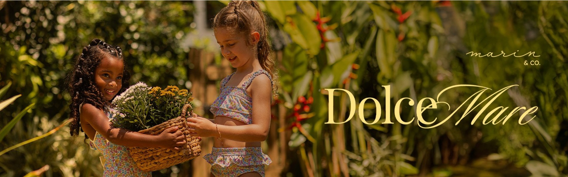 Coleção Brisa Costeira — crianças à beira-mar